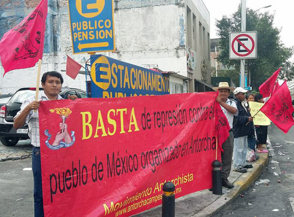 Antorchistas de Veracruz realizan la Cadena Humana número 45