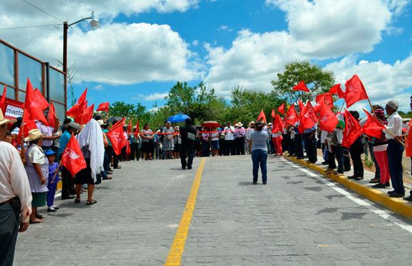 Inauguran obras en San Jerónimo Xayacatlán