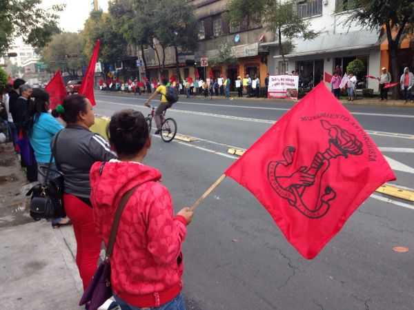 Continúan Cadenas Humanas de protesta en Segob, SHCP y la PGR; demandan justicia