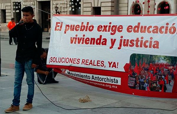 Tercera manifestación cultural contra insensibilidad de la Segob: Antorchistas del estado