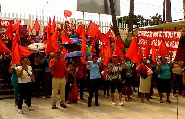 Antorchistas sinaloenses cumplen 16 días de plantón y no hay solución 