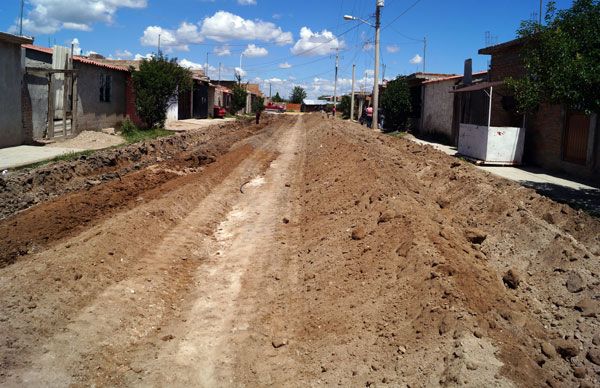 Inicia pavimentación de calles en la colonia Ampliación Luz del Carmen