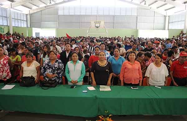 Antorchistas veracruzanos rinden homenaje a Manuel Serrano Vallejo