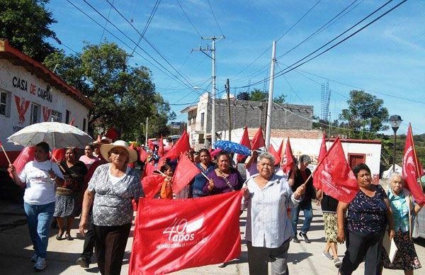 Tras manifestación antorchistas de San Gabriel ingresan peticiones