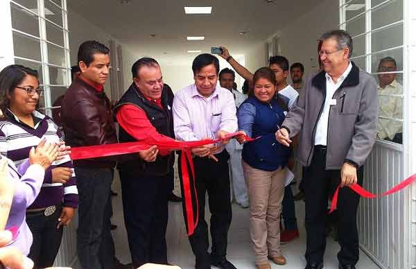 Antorcha Inaugura centro de atención médica en Ecatepec