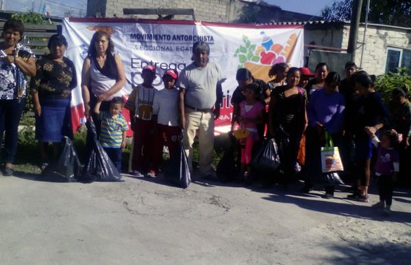 Antorcha entrega apoyos alimentarios en Ecatepec