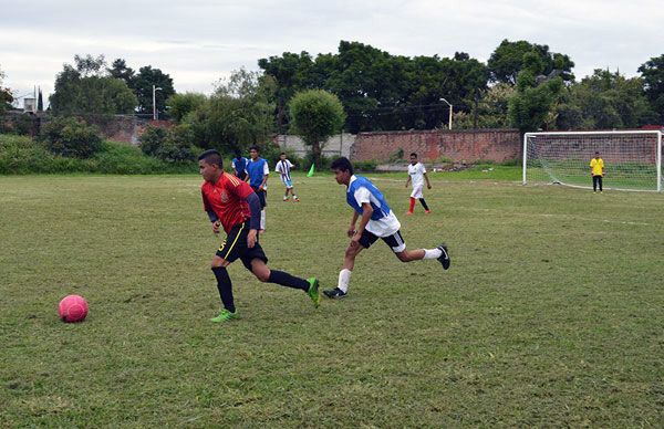 Obreros de Mex Mode realizan segundo torneo de futbol