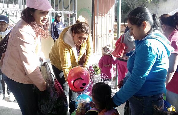 Apoya Antorcha a preescolar Calmecac