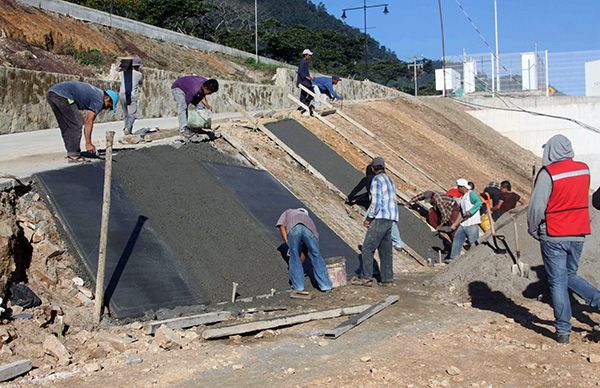 Invierten 10 mdp para el muro del hospital en Huitzilan