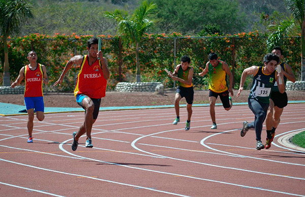 Puebla, Edomex y Michoacán, triunfan en atletismo