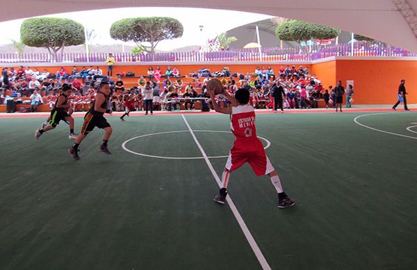 Con paso de vencedores avanza el equipo infantil de basquetbol del Estado de México