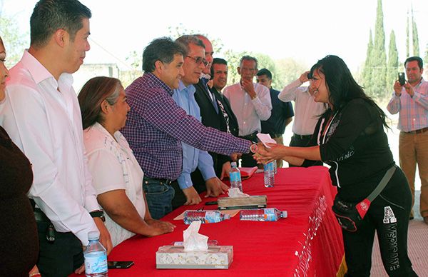 Una mejor política social y sueldos bien remunerados: Coca Paz