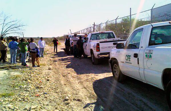 Antorchistas de García gestionan proyecto de electrificación 