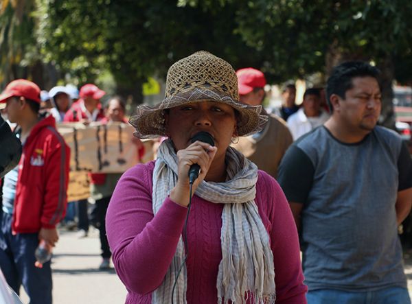 Intenta Policía Estatal desalojar a familias pobres de Puebla 