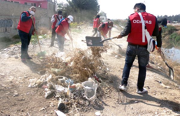 Realiza ODAPAS trabajos de limpieza en márgenes del Río La Compañía