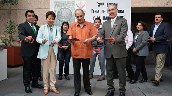Inauguran diputados expo-venta de Chimalhuacán y Texcoco en San Lázaro
