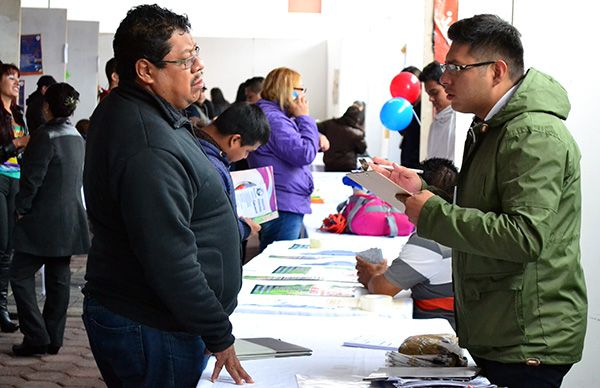 Arranca tercera feria del empleo en Chimalhuacán