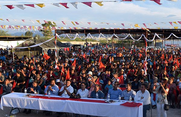 Antorcha Coahuila festeja aniversario de la colonia Valle la Rosita