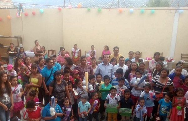 Festeja Antorcha a niños de colonias y comunidades de Chilpancingo