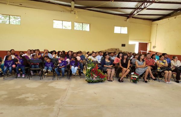 Ayuntamiento de Armadillo de los Infante festeja a maestros.