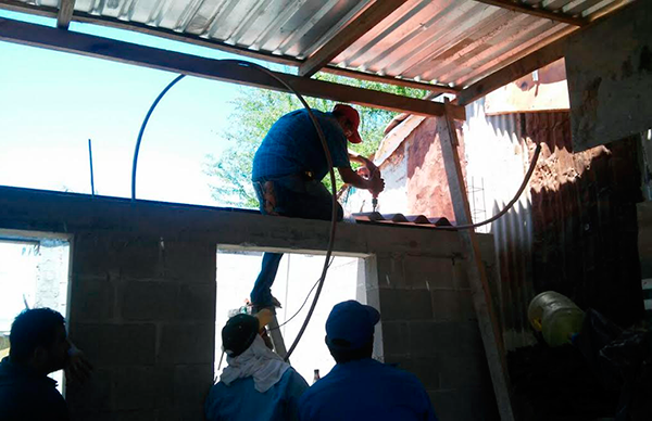 Familias ahomenses contarán con techos resistentes en sus viviendas