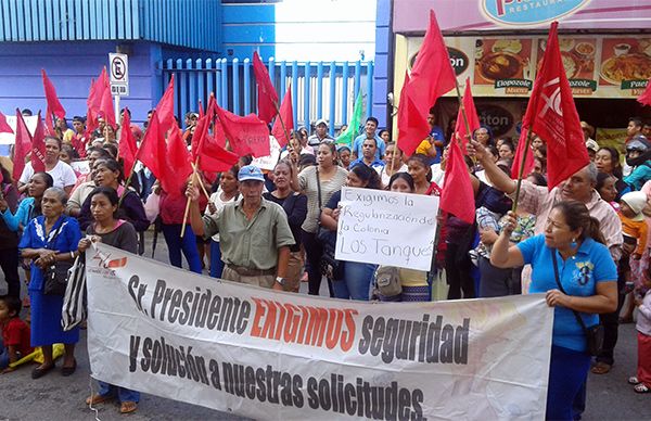 Tras protesta se reúnen colonos antorchistas con funcionarios de Chilpancingo