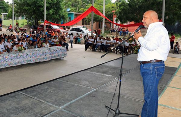 Festejan Fin de curso de la Preparatoria Julio César Ruiz Ferro