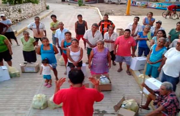  Apoya Antorcha al campo de la Costa Chica