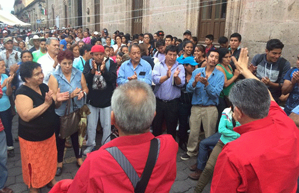 Levanta Antorcha plantón frente al Ayuntamiento de Morelia