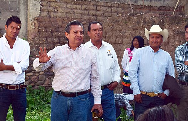 Anuncian entrega de apoyos agropecuarios en el Mezquital