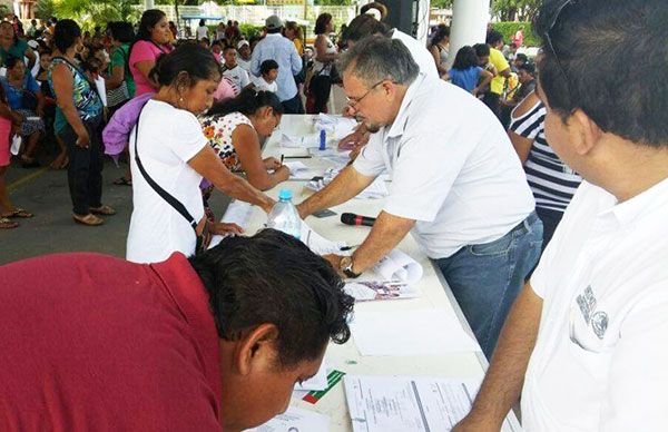 Entregan 200 acciones de vivienda en Lázaro Cárdenas