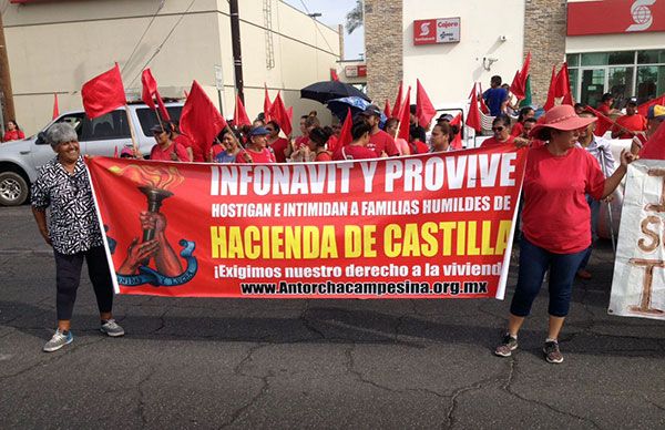 Marcha-plantón frente a oficinas del INFONAVIT 