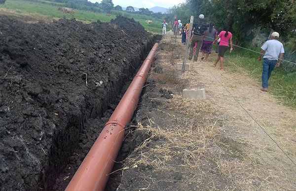  Colonos piden que continúe obra de drenaje