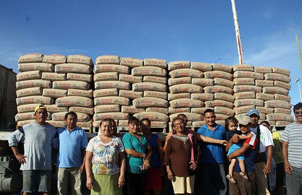 Comienza entrega de material para construcción de viviendas de 700 familias