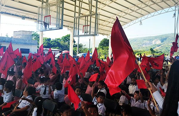  Festejan el retorno de los antorchistas a El Refugio