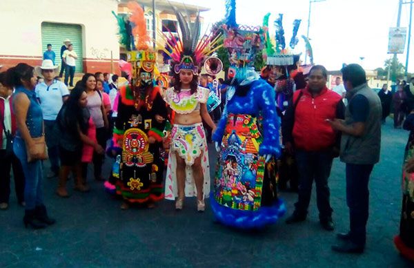 Fue un éxito el carnaval de Totolapan 