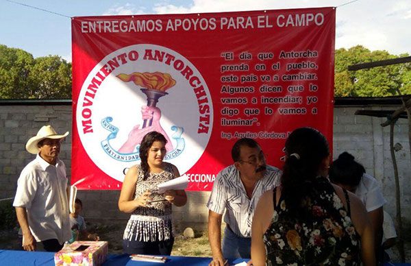 350 productores beneficiados con fertilizante en Villa Comaltitlán 