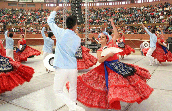 Queremos dar foro para rescatar las tradiciones populares: Flores Mendoza