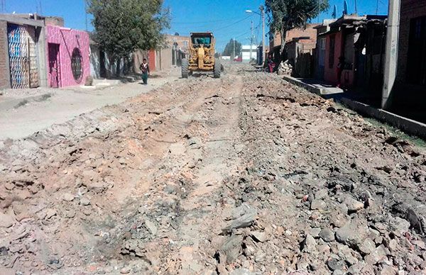  Inician obras de pavimentación en colonias antorchistas 