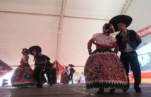 Otra presea para Querétaro, ahora en baile folclórico infantil 