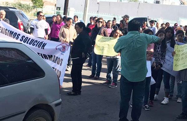  En 4 ciudades sonorenses exigen a la gobernadora Claudia Pavlovich atienda rezagos en obra social