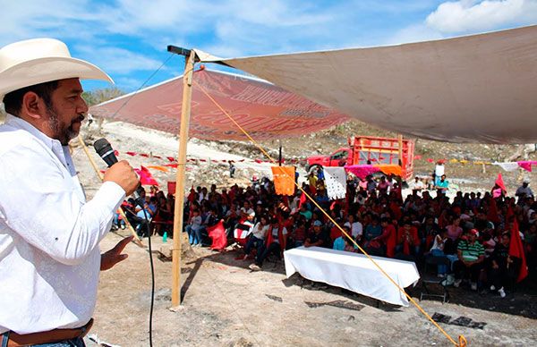 Funda Antorcha colonia en Chilpancingo