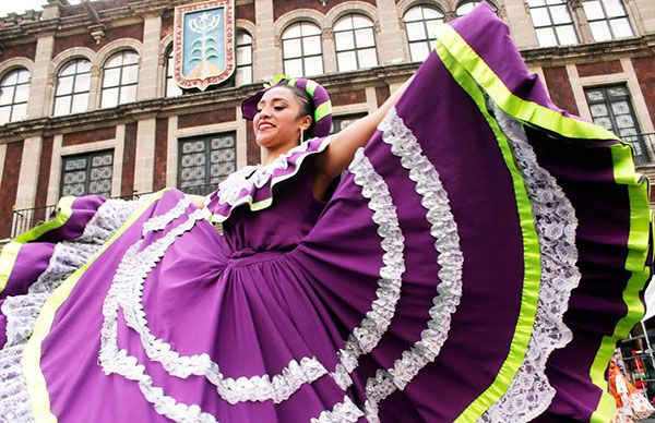 Evento cultural de protesta en contra de gracogobierno 