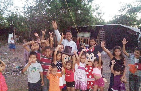  Celebran Día del Niño en Las Torres