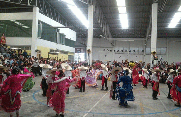 El proyecto educativo del CEMACM es el proyecto educativo del Movimiento Antorchista: Gallardo Estévez