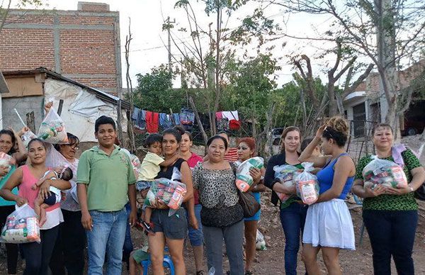  Con despensas mejoran alimentación de colonos 