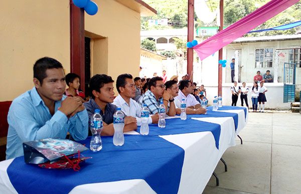 Ceremonia de clausura en CBTA ejido San Antonio Tres Picos