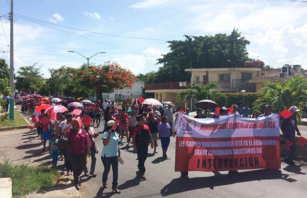 Campesinos marchan ante la falta de apoyo para el campo en Chetumal 