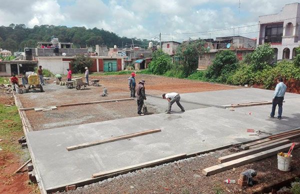 Rescatan del olvido a secundaria en Tacámbaro