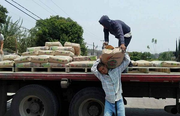 Beneficia Antorcha a familias en Izúcar